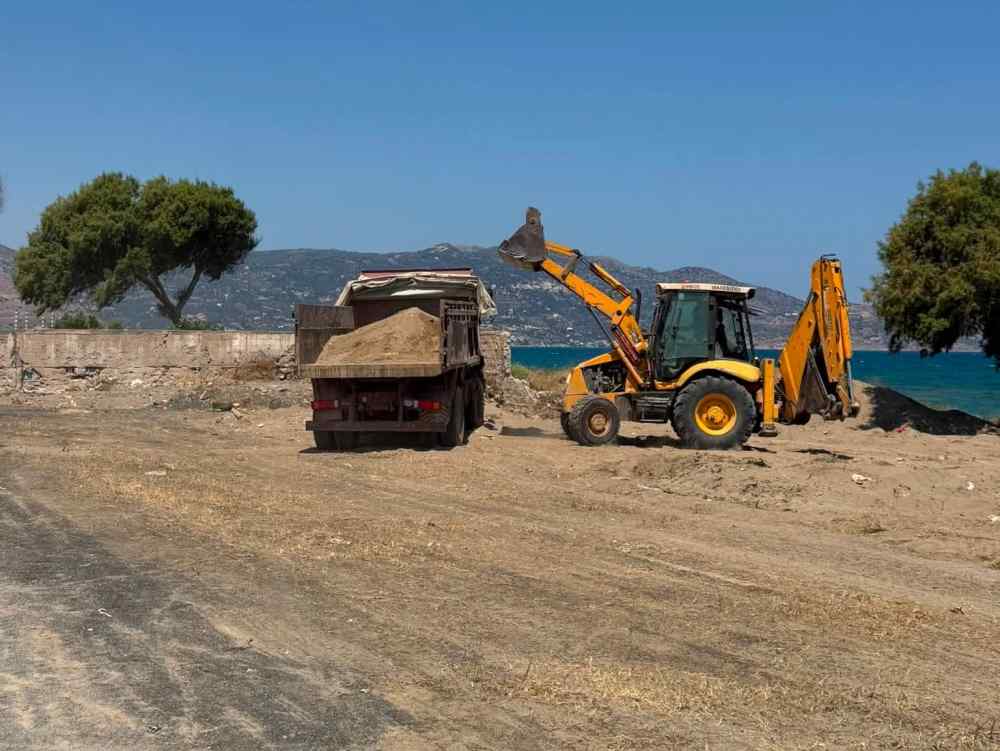 &Sigma;&tau;&omicron; &phi;&omicron;&upsilon;&lambda; &omicron;&iota; &mu;&eta;&chi;&alpha;&nu;έ&sigmaf;  (VIDEO+&Phi;&Omega;&Tau;&Omicron;&Gamma;&Rho;&Alpha;&Phi;&Iota;&Epsilon;&Sigma;)