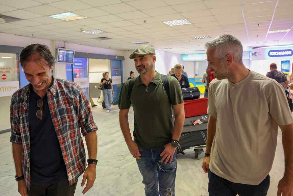 &Epsilon;&beta;&alpha;&lambda;&epsilon; &tau;&eta;&nu; &tau;&rho;&alpha;&gamma;&iota;ά&sigma;&kappa;&alpha; &tau;&omicron;&upsilon; &kappa;&alpha;&iota; ή&rho;&theta;&epsilon; &sigma;&tau;&omicron; &Eta;&rho;ά&kappa;&lambda;&epsilon;&iota;&omicron;