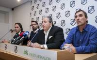 &Kappa;&alpha;&tau;&alpha;&theta;έ&tau;&epsilon;&iota; &tau;&eta;&nu; έ&phi;&epsilon;&sigma;&eta;, &pi;&epsilon;&rho;&iota;&mu;έ&nu;&epsilon;&iota; &tau;&eta;&nu; &epsilon;&kappa;&delta;ί&kappa;&alpha;&sigma;&eta;