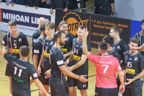 &Sigma;&tau;&eta;&nu; 7&eta; &theta;έ&sigma;&eta; &omicron; &Omicron;&Phi;&Eta;-&Alpha;&pi;&omicron;&tau;&epsilon;&lambda;έ&sigma;&mu;&alpha;&tau;&alpha; &tau;&eta;&sigmaf; Volley League