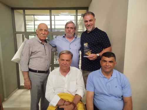 &Omicron; &Gamma;&iota;ά&nu;&nu;&eta;&sigmaf; &Delta;&alpha;&nu;&delta;ά&lambda;&eta;&sigmaf; &tau;&iota;&mu;ή&theta;&eta;&kappa;&epsilon; &sigma;&tau;&eta;&nu; &epsilon;&kappa;&delta;ή&lambda;&omega;&sigma;&eta; &gamma;&iota;&alpha; &tau;&alpha; 80 &chi;&rho;ό&nu;&iota;&alpha; &tau;&eta;&sigmaf; "&Pi;&alpha;&tau;&rho;ί&sigmaf;"
