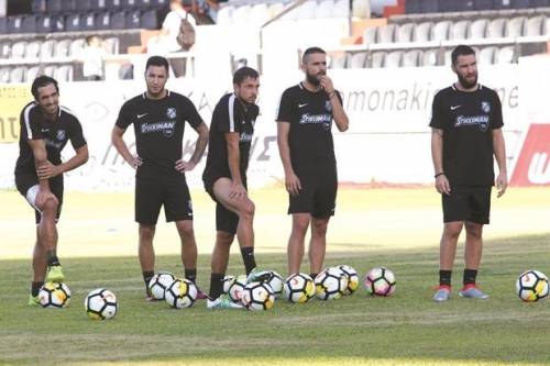 &Tau;&omicron; &eta;&theta;&iota;&kappa;ό &kappa;&omicron;&mu;&mu;ά&tau;&iota; &epsilon;ί&nu;&alpha;&iota; &gamma;&iota;&alpha; &lambda;ί&gamma;&omicron;&upsilon;&sigmaf; &alpha;&upsilon;&tau;έ&sigmaf; &tau;&iota;&sigmaf; &kappa;&rho;ί&sigma;&iota;&mu;&epsilon;&sigmaf; ώ&rho;&epsilon;&sigmaf;