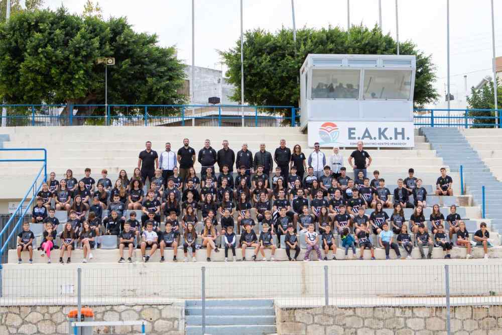 &Mu;&iota;&alpha; &omicron;&iota;&kappa;&omicron;&gamma;έ&nu;&epsilon;&iota;&alpha; &omicron; &sigma;&tau;ί&beta;&omicron;&sigmaf; &tau;&omicron;&upsilon; &Omicron;&Phi;&Eta;-&Sigma;&upsilon;&nu;&epsilon;&chi;ί&zeta;&epsilon;&iota; &delta;&upsilon;&nu;&alpha;&mu;&iota;&kappa;ά &tau;&eta;&nu; &pi;&omicron;&rho;&epsilon;ί&alpha; &tau;&omicron;&upsilon; (&Phi;&Omega;&Tau;&Omicron;&Gamma;&Rho;&Alpha;&Phi;&Iota;&Epsilon;&Sigma;)