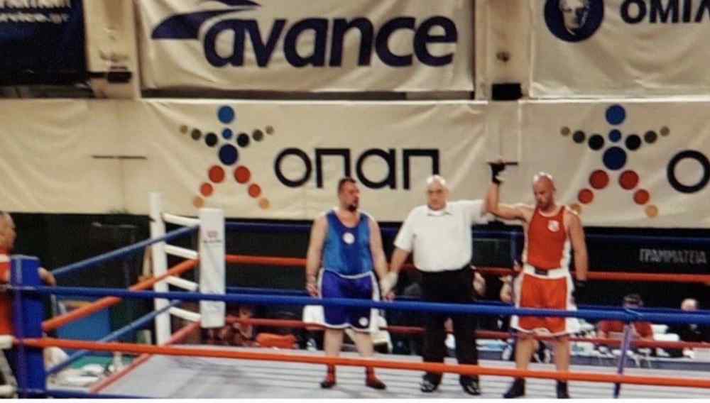 &Tau;&rho;ί&tau;&omicron;&sigmaf; &sigma;&tau;&eta;&nu; &Epsilon;&lambda;&lambda;ά&delta;&alpha; &pi;&upsilon;&gamma;&mu;ά&chi;&omicron;&sigmaf; &tau;&omicron;&upsilon; &Omicron;&Phi;&Eta;