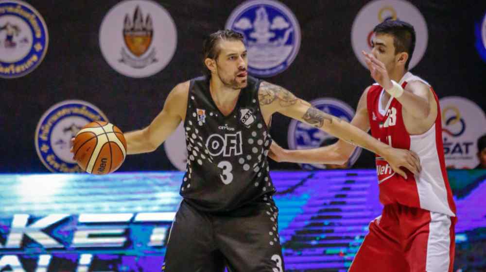 &Omicron; έ&rho;&omega;&tau;&alpha;&sigmaf; &pi;&omicron;&upsilon; &tau;&omicron;&nu; έ&phi;&epsilon;&rho;&epsilon; &sigma;&tau;&eta;&nu; &Kappa;&rho;ή&tau;&eta;, &tau;&omicron; &pi;&alpha;&rho;ά&sigma;&eta;&mu;&omicron; &tau;&eta;&sigmaf; &Alpha;1 &kappa;&alpha;&iota; &tau;&omicron; &rho;&epsilon;&kappa;ό&rho; &tau;&omega;&nu; 37 &pi;ό&nu;&tau;&omega;&nu; &mu;&epsilon; &tau;&omicron;&nu; &Omicron;&Phi;&Eta;