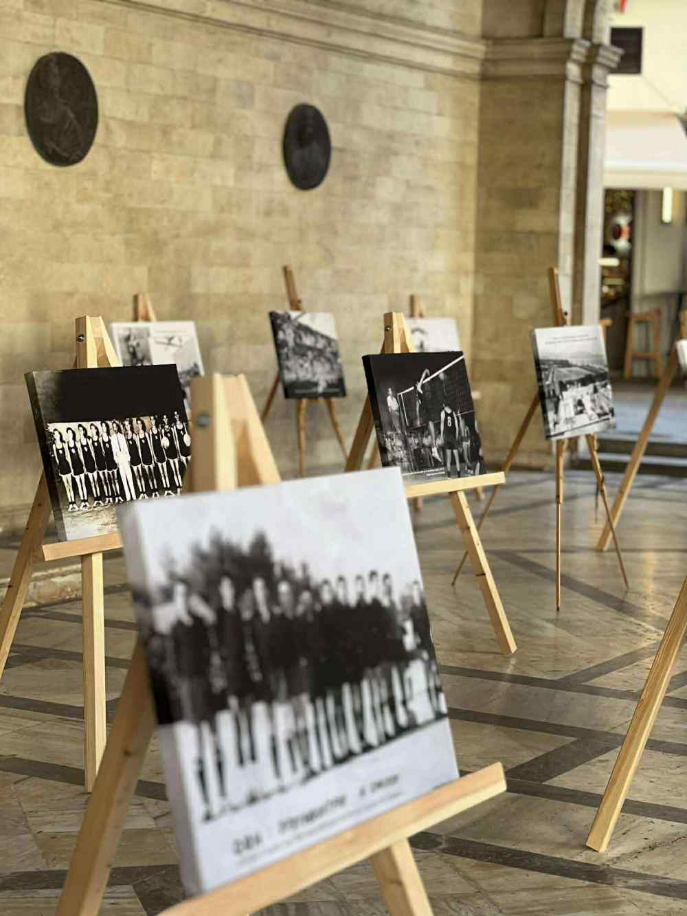 &Tau;&omicron; &phi;ί&lambda;&mu; &tau;&omicron;&upsilon; &Epsilon;&rho;&alpha;&sigma;&iota;&tau;έ&chi;&nu;&eta; &Omicron;&Phi;&Eta; &alpha;&pi;&omicron; &tau;&eta;&nu; έ&kappa;&theta;&epsilon;&sigma;&eta; &sigma;&tau;&eta; &Lambda;ό&tau;&zeta;&iota;&alpha;-&Omicron;&iota; &delta;&eta;&lambda;ώ&sigma;&epsilon;&iota;&sigmaf; (VIDEO)