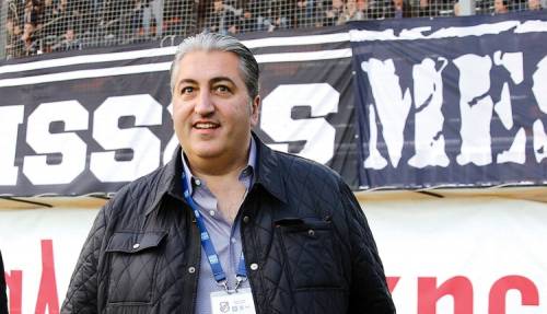 &Beta;ά&zeta;&epsilon;&iota; &chi;&rho;ή&mu;&alpha; &sigma;&tau;&omicron;&nu; &Omicron;&Phi;&Eta;