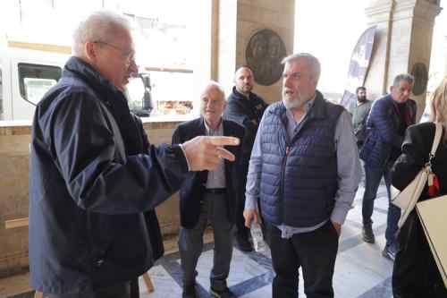 &Omicron; &Omicron;&Phi;&Eta; &epsilon;ί&nu;&alpha;&iota; &tau;&omicron; &epsilon;&pi;&alpha;&gamma;&gamma;&epsilon;&lambda;&mu;&alpha;&tau;&iota;&kappa;ό &pi;&omicron;&delta;ό&sigma;&phi;&alpha;&iota;&rho;&omicron;, &alpha;&lambda;&lambda;ά &kappa;&alpha;&iota; &omicron; &Epsilon;&rho;&alpha;&sigma;&iota;&tau;&epsilon;&chi;&nu;&iota;&kappa;ό&sigmaf; &alpha;&theta;&lambda;&eta;&tau;&iota;&sigma;&mu;ό&sigmaf;