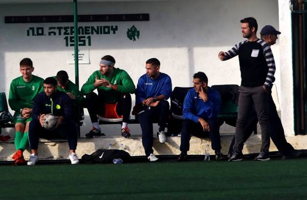 &Gamma;&kappa;&rho;ί&nu;&iota;&alpha; &sigma;&tau;&omicron;&nu; &Pi;&Omicron;&Alpha; &gamma;&iota;&alpha; &tau;&omicron; 1-1