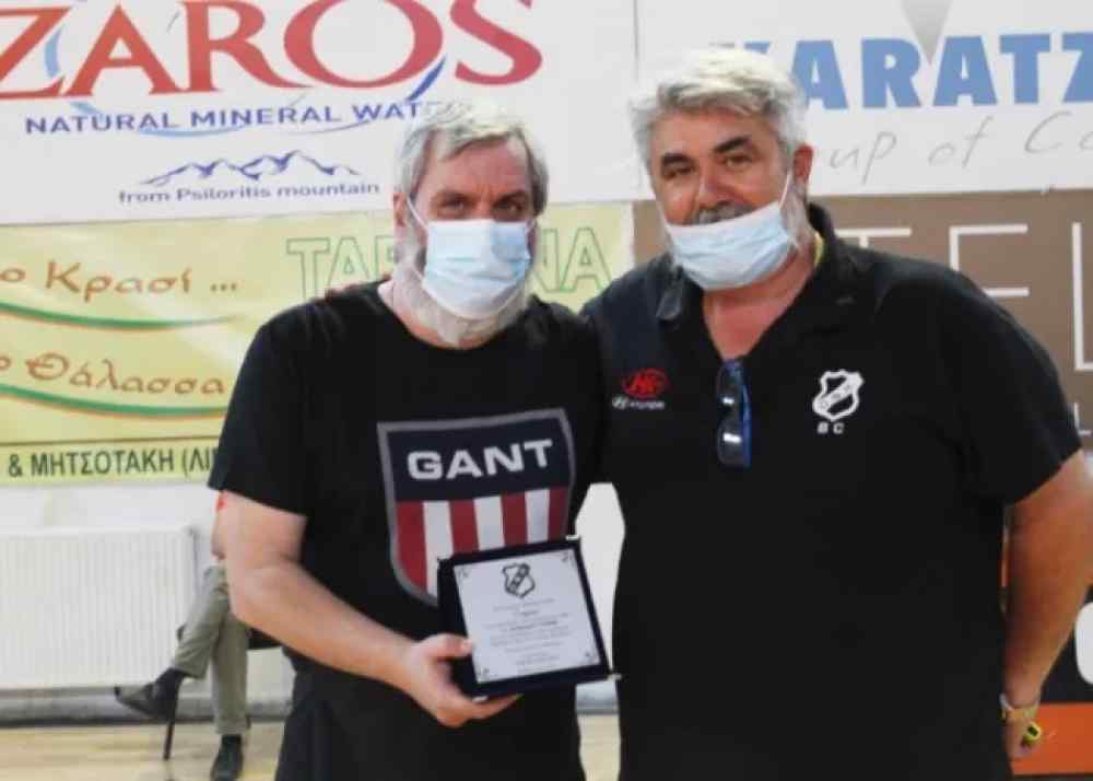 &Delta;&alpha;&nu;&delta;ά&lambda;&eta;&sigmaf;... &kappa;&alpha;&iota; &sigma;&tau;&omicron; &mu;&pi;ά&sigma;&kappa;&epsilon;&tau; &tau;&omicron;&upsilon; &Omicron;&Phi;&Eta;