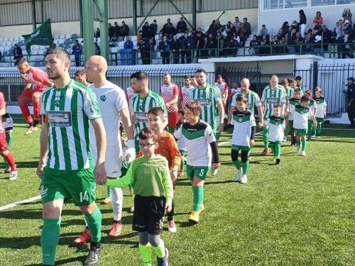 &Theta;&rho;ί&lambda;&epsilon;&rho; &gamma;&iota;&alpha; &Pi;&Omicron;&Alpha; &kappa;&alpha;&iota; &Gamma;&iota;&omicron;ύ&chi;&tau;&alpha;! (VIDEOS)