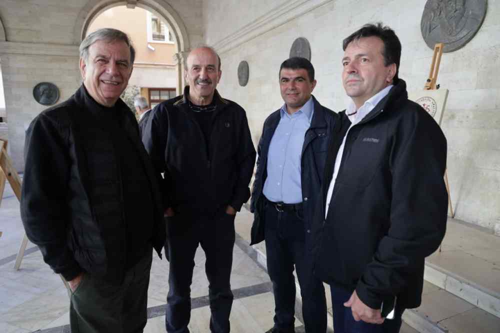 &Chi;&rho;ό&nu;&iota;&alpha; &pi;&omicron;&lambda;&lambda;ά &sigma;&tau;&omicron;&nu; &Omicron;&Phi;&Eta;, &sigma;&tau;&eta;&nu; &omicron;&mu;ά&delta;&alpha; &pi;&omicron;&upsilon; &mu;&alpha;&sigmaf; &epsilon;&nu;ώ&nu;&epsilon;&iota;