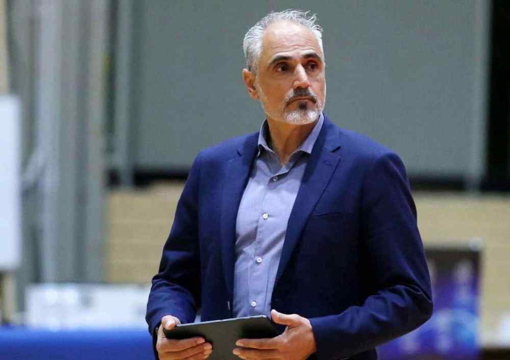 &Chi;&alpha;&rho;&omicron;ύ&mu;&epsilon;&nu;&omicron;&iota; &gamma;&iota;&alpha; &tau;&omicron;&nu; &pi;ό&nu;&tau;&omicron;, &alpha;&lambda;&lambda;ά ό&chi;&iota; &gamma;&iota;&alpha; &tau;&eta;&nu; ή&tau;&tau;&alpha;
