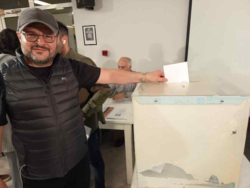 &Nu;ί&kappa;&omicron;&sigmaf; &Tau;&sigma;&alpha;&mu;&pi;&omicron;&upsilon;&rho;ά&kappa;&eta;&sigmaf;: "&Sigma;&upsilon;&gamma;&chi;&alpha;&rho;&eta;&tau;ή&rho;&iota;&alpha; &sigma;&tau;&eta; &nu;έ&alpha; &delta;&iota;&omicron;ί&kappa;&eta;&sigma;&eta; &tau;&eta;&sigmaf; &Epsilon;&Pi;&Sigma;&Eta;, &delta;&omicron;&upsilon;&lambda;&epsilon;ύ&epsilon;&iota; &sigma;&alpha;&nu; έ&phi;&eta;&beta;&omicron;&sigmaf; &omicron; &Tau;&zeta;ώ&rho;&tau;&zeta;&omicron;&gamma;&lambda;&omicron;&upsilon;"