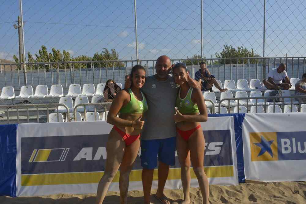 Δυο κορίτσια απο το Ηράκλειο πρωταθλήτριες Ελλάδος Κ19 στο Beach Volley